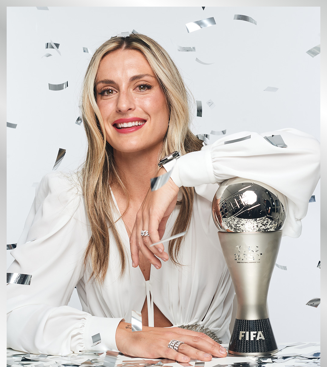 اجمل لاعبة كرة قدم بالجاذبية والمهارة!