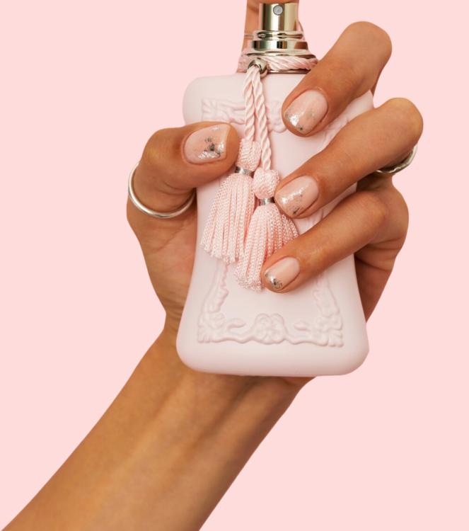 تفسير حلم العطر للحامل: إشارات مطمئنة أم مقلقة؟