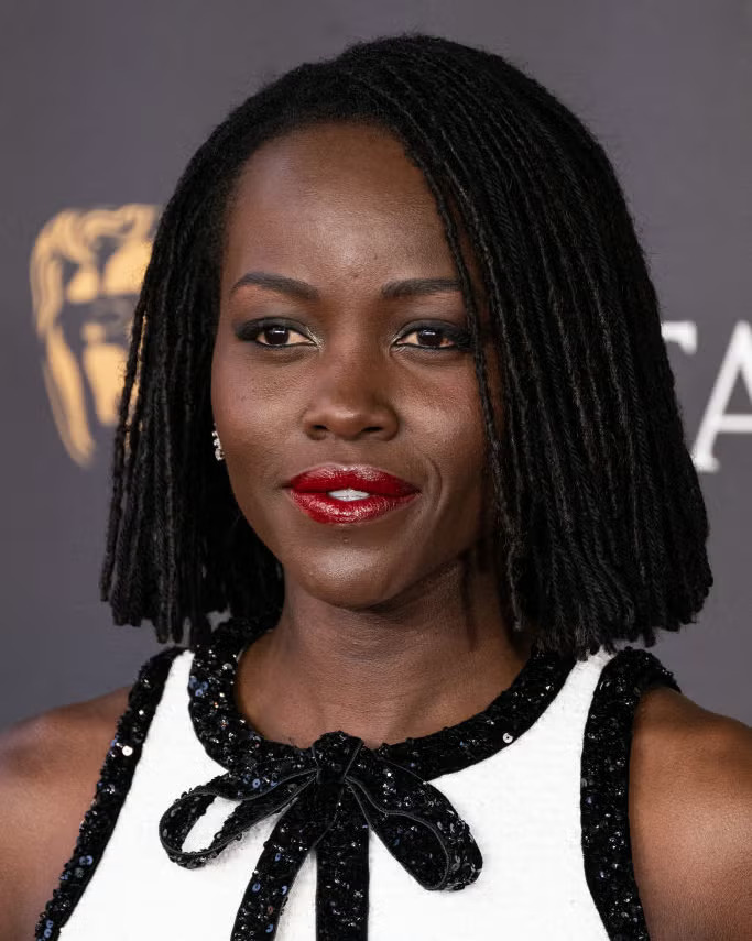 قصات شعر بوب المجدولة