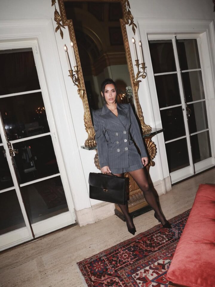 انطلاق مسلسل كيم كارداشيان ALL’S FAIR