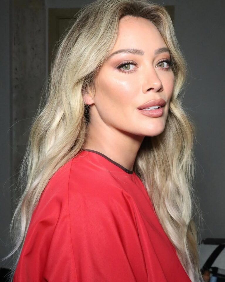 اغنية هيلاري داف الجديدة تعيدها الى الساحة الفنية