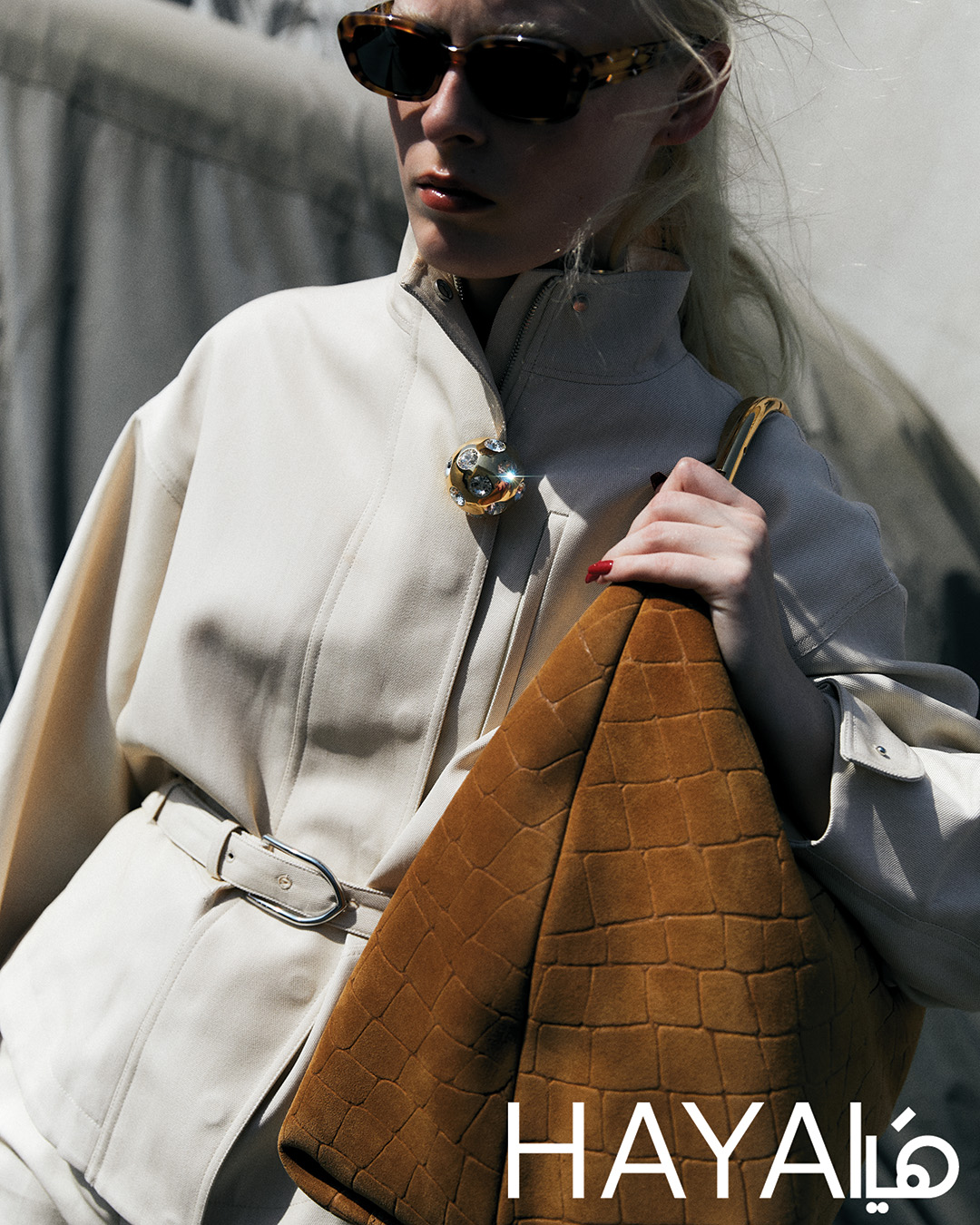 الإطلالة كلّها من Jacquemus
النظّارات الشمسيّة من Gentle Monster x Maison Margiela