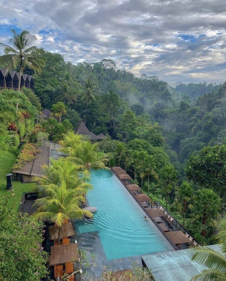 جزيرة بالي في اندونيسيا لسياحة تخطف الأنفاس!