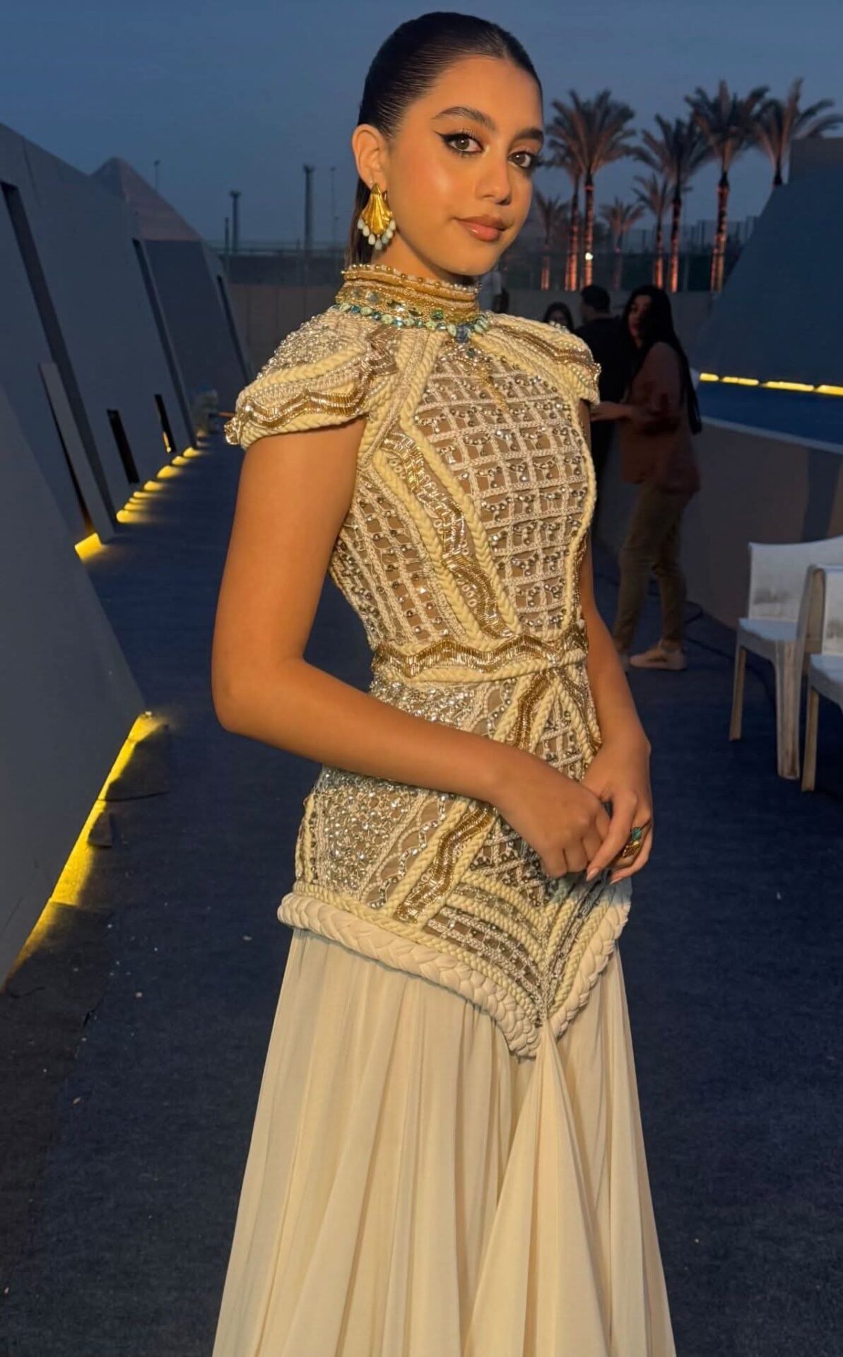 نجمات شابات يشاركن في افتتاح المتحف المصري الكبير