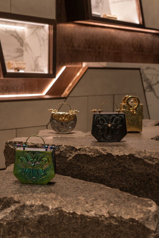 بين التراث والحِرفة: OKHTEIN وعزة فهمي تحتفيان بالإبداع المصري في المتحف المصري الكبير