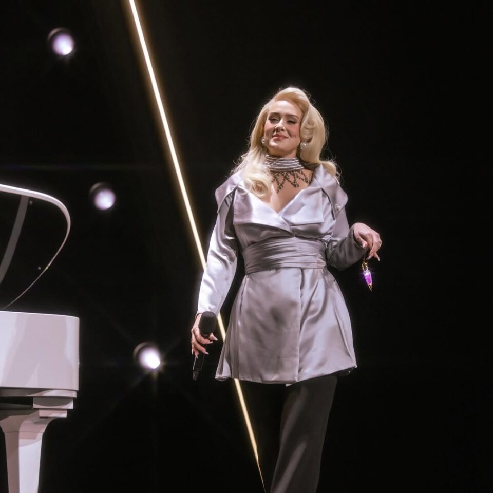 أديل تفاجئ العالم بدخول عالم السينما من خلال فيلم Cry To Heaven