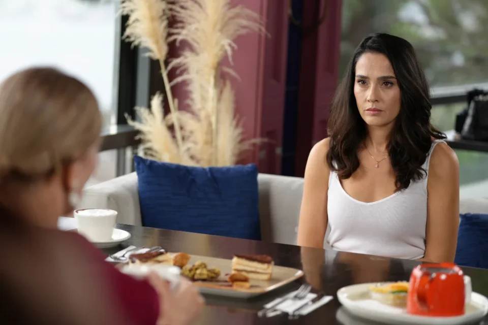 المسلسل التركي "أنا أمها": بين الغموض والإنسانية