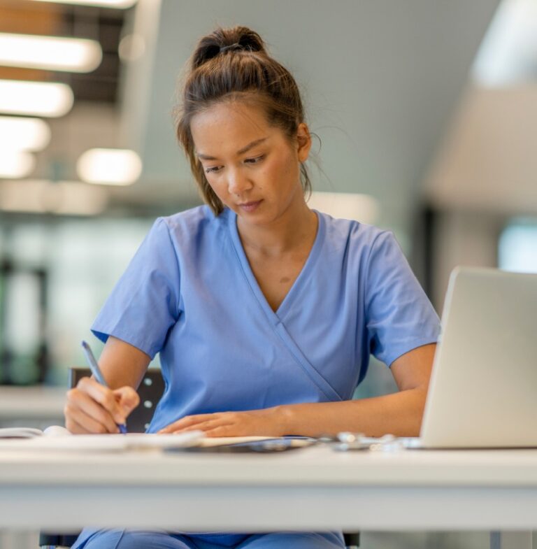 اكتشفي بالتفصيل تفسير حلم الامتحان وعدم الحل!