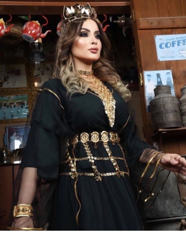 أناقة مروة محمد في صورة واحدة