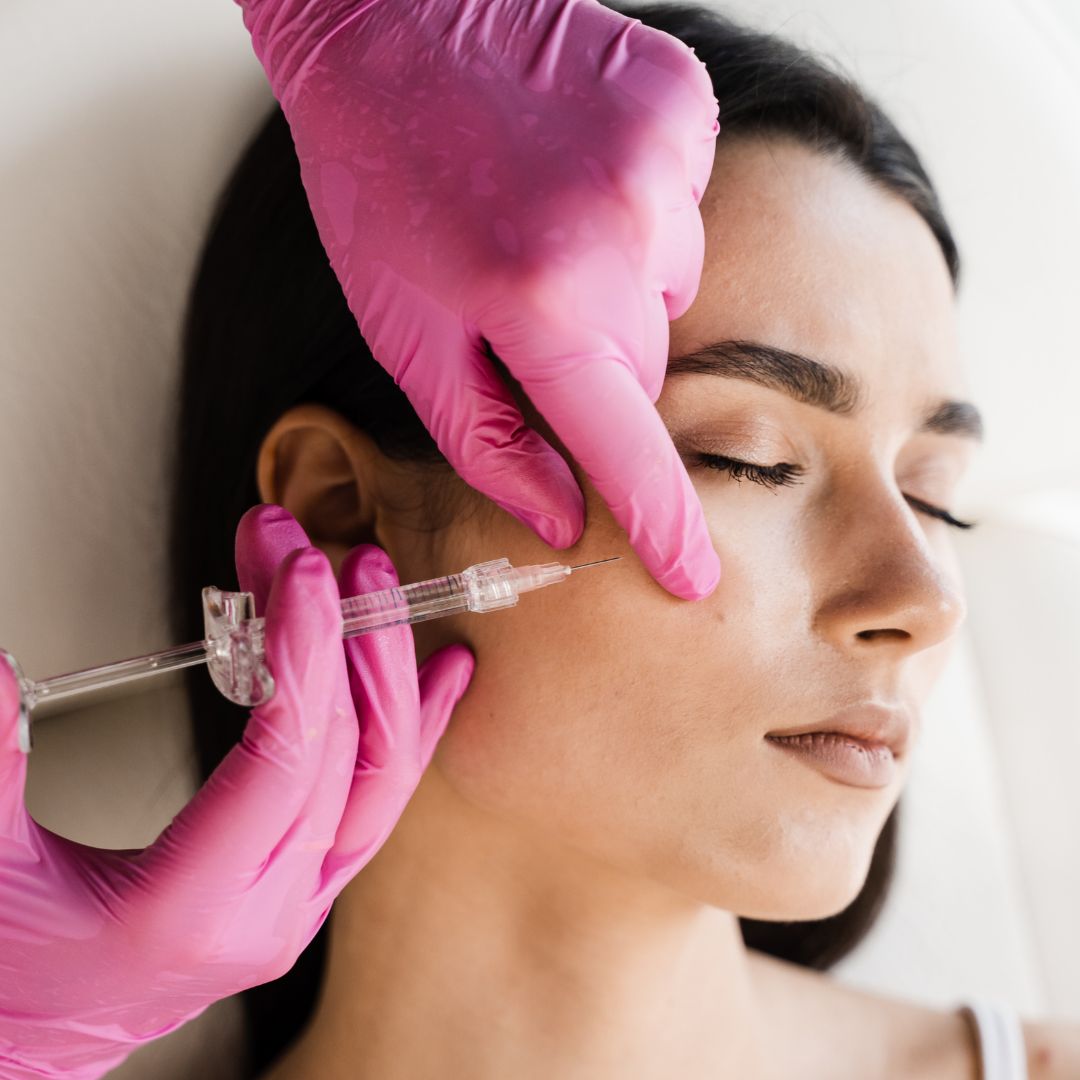 اكتشفي أضرار حقن سكلبترا قبل اتخاذ أي قرار تجميلي!