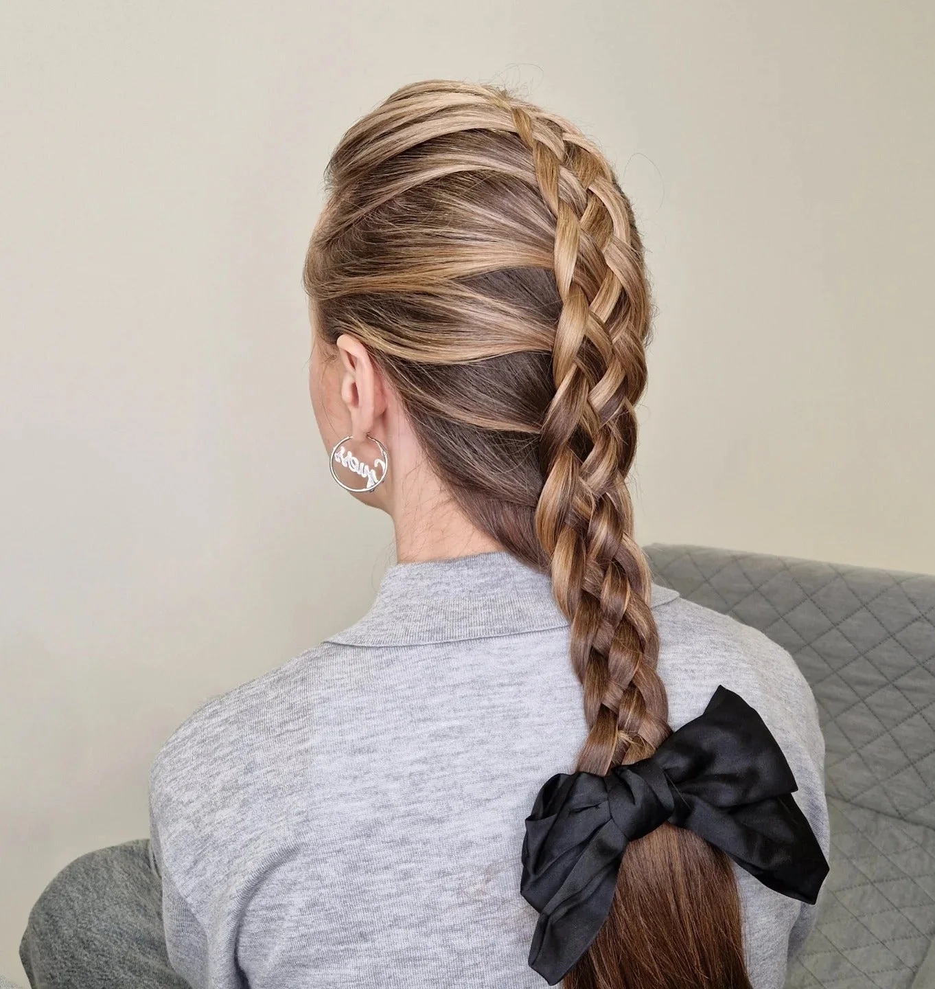 ضفيرة للمناسبات الرسمية