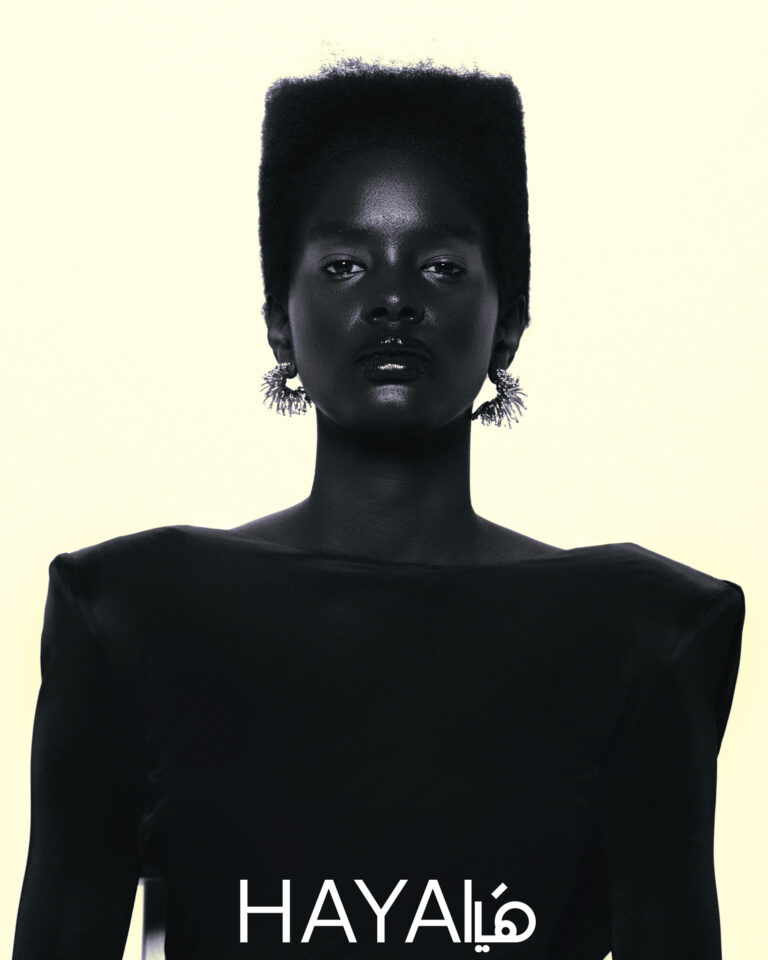 ABOUT METALLICS وأجمل لوكات نهاية العام