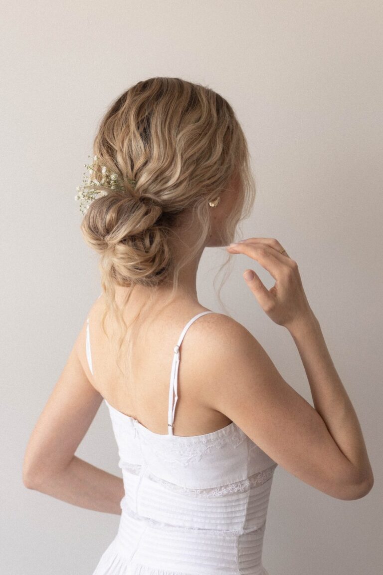 تسريحات كعكه نازله... خيار عملي بين البساطة والفخامة!