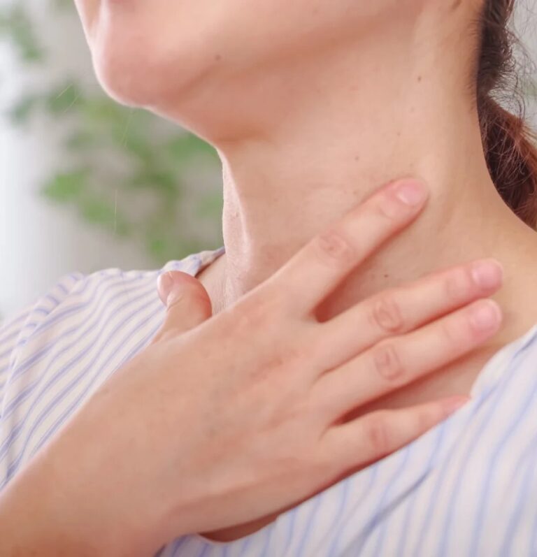 تصبغات الرقبة: الأسباب، طرق العلاج، ووسائل الوقاية!