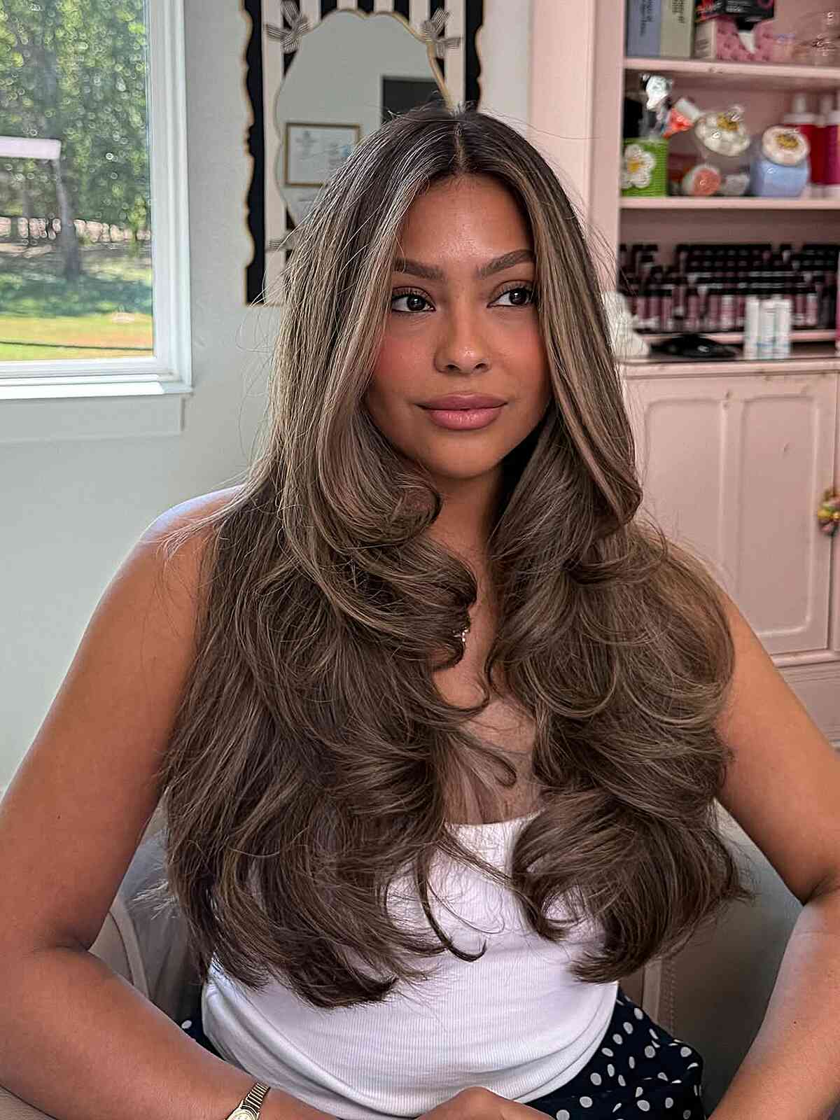 شعر بني بخصلات فاتحة