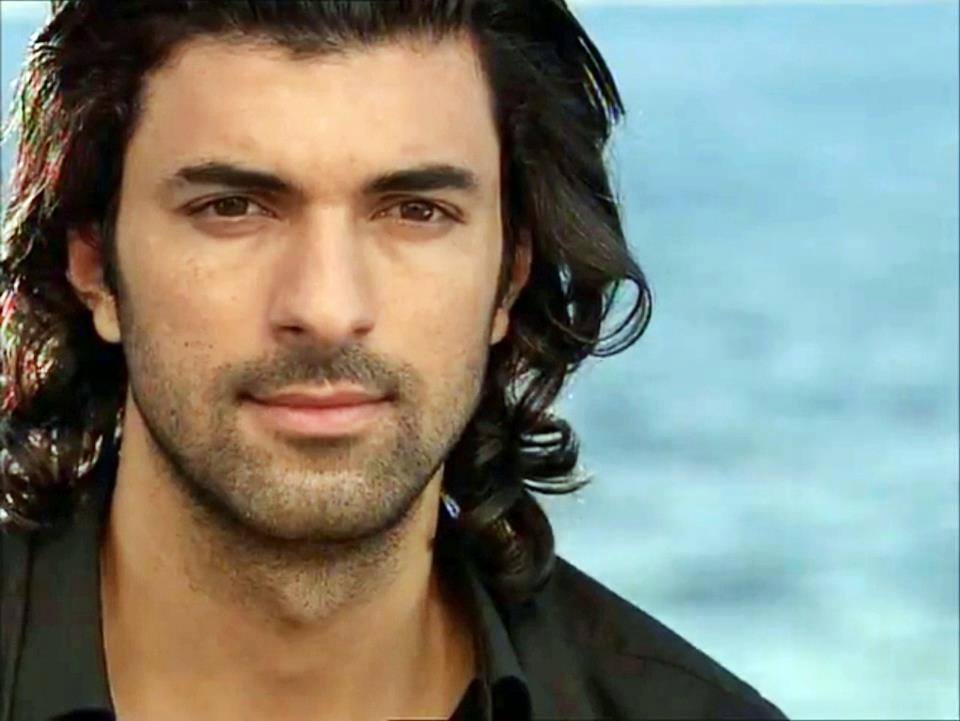  إنجين أُكيوريك