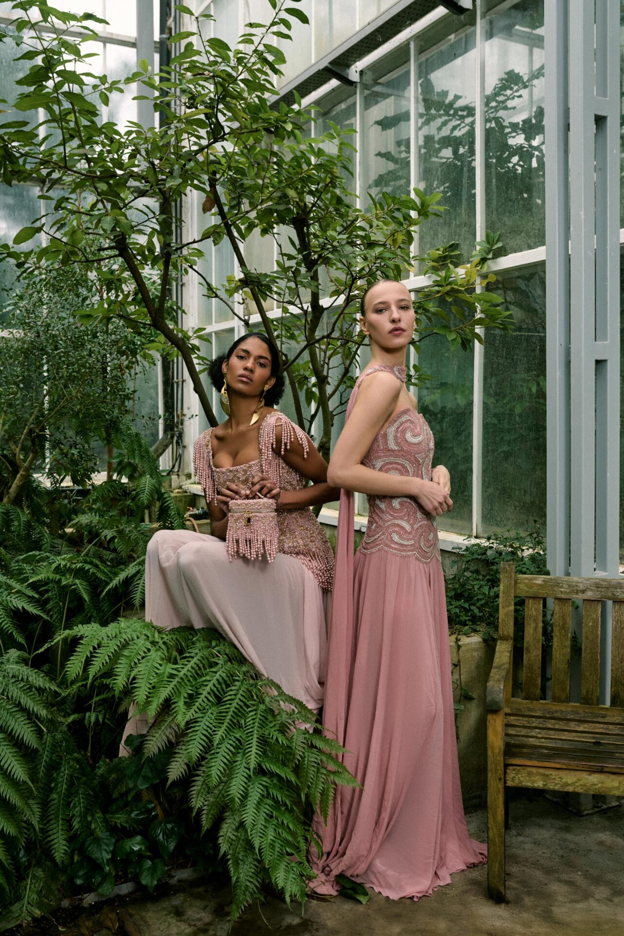 دار رامي قاضي تطلق مجموعة: Elementa حين تتحوّل عناصر الطبيعة إلى أزياء نابضة بالحياة