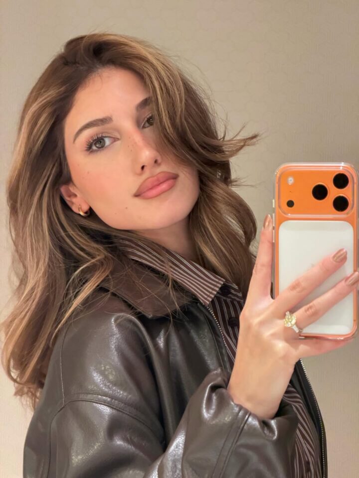 أسامة مروة يفاجئ زوجته بإعلانات لعلامتها الجديدة