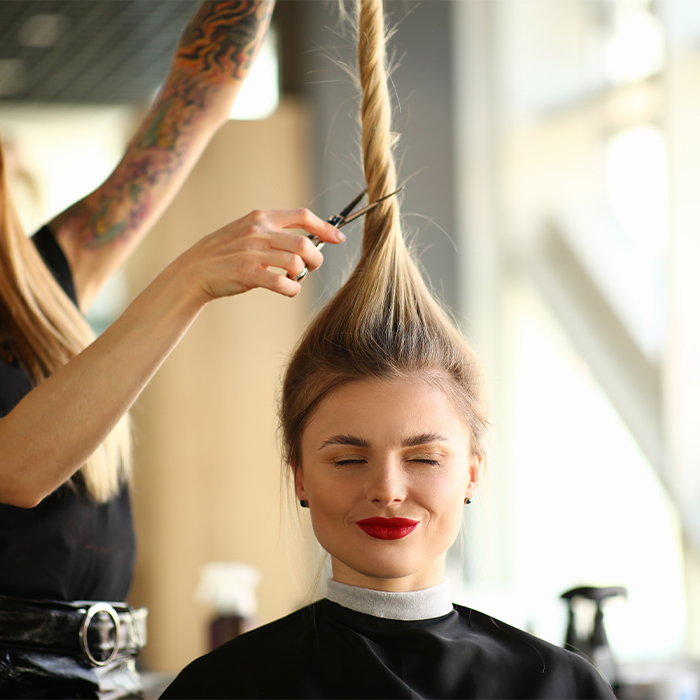 تفسير حلم قص الشعر الطويل