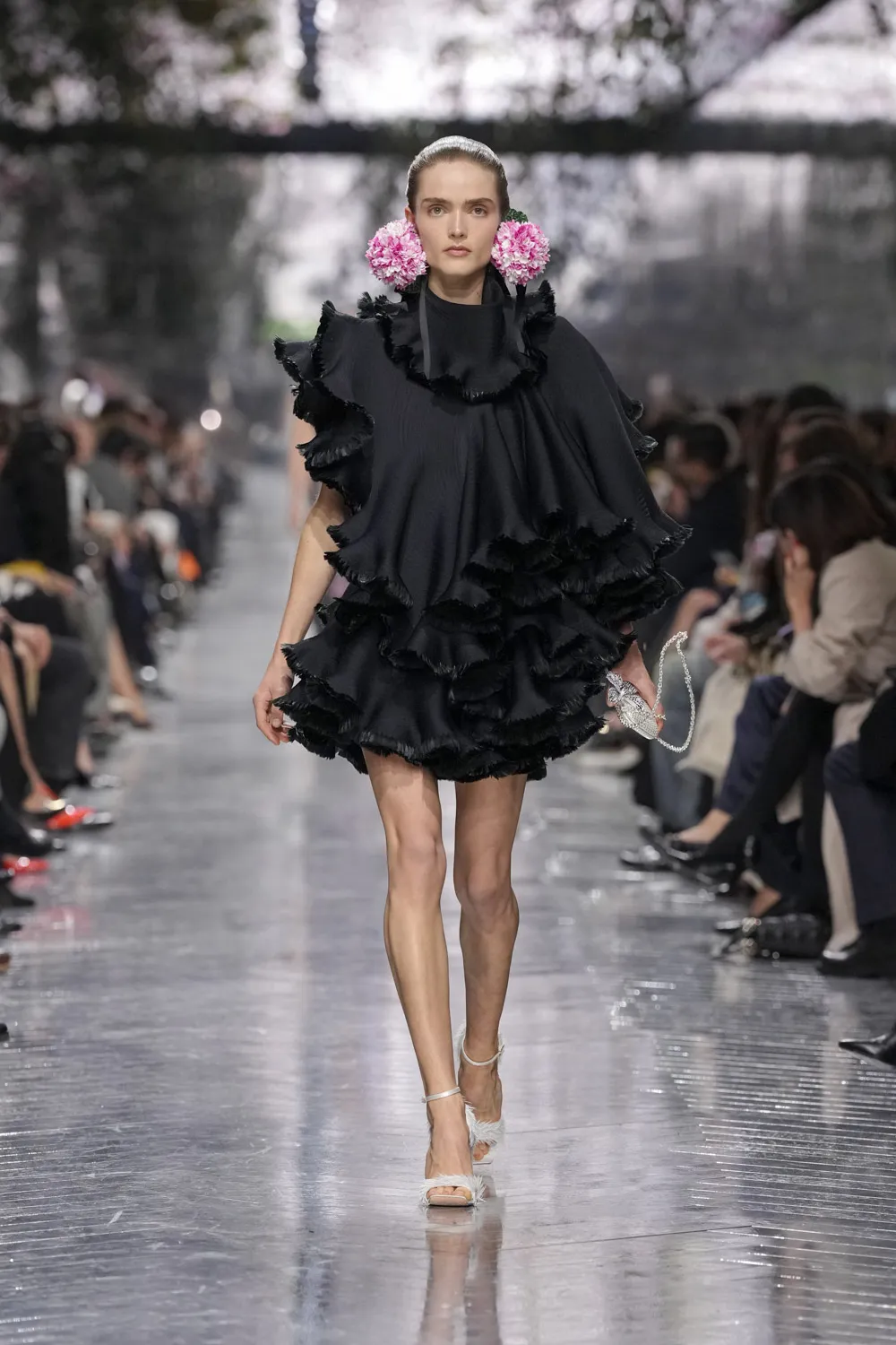 مجموعة dior الأزياء الراقية لصيف 2026