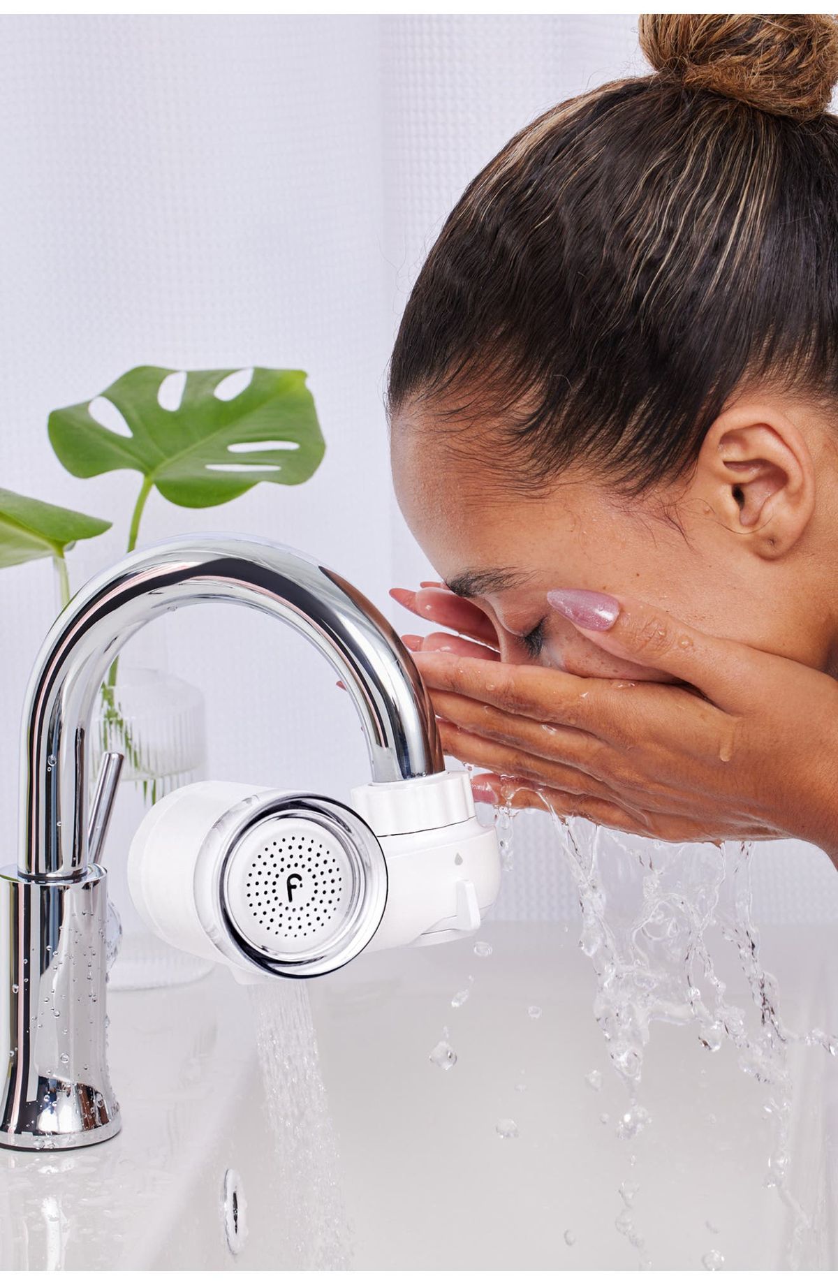 ما هي فوائد الماء البارد للوجه؟