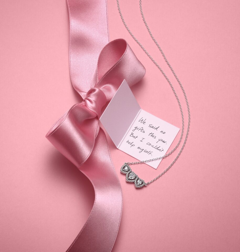 علامة Pandora تحوّل كل هدية إلى ذكرى خالدة مع مجموعة خاصة بيوم الحب