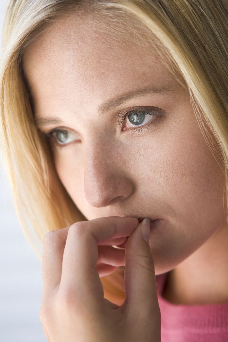 كيف يمكن علاج عادة قضم الاظافر؟