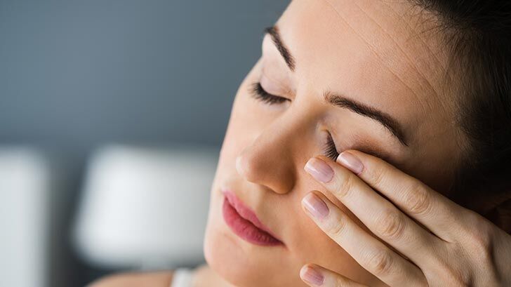 رفة العين اليسرى