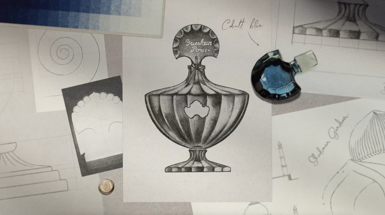 عطور أيقونية تعيدنا إلى الزمن الجميل