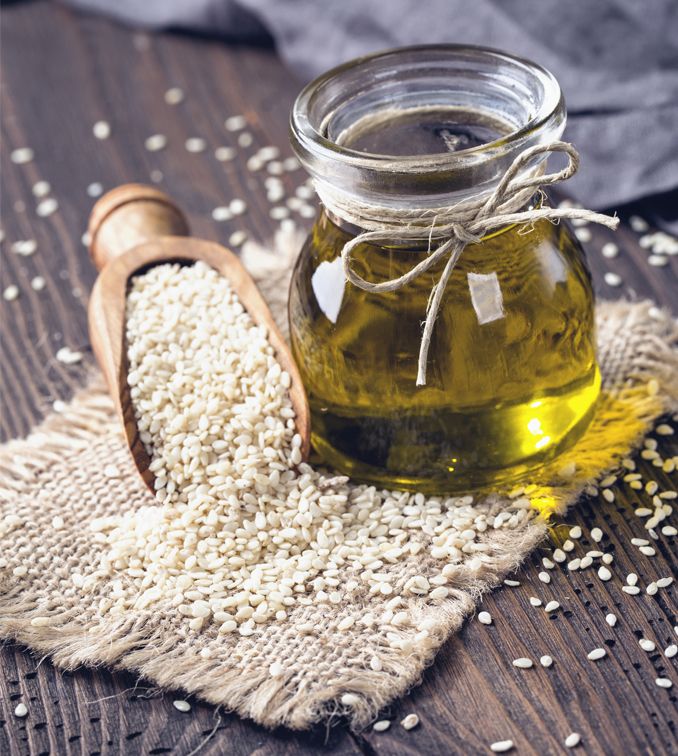 فوائد زيت السمسم على الريق: سر الصحة والجمال الطبيعي لكل امرأة!