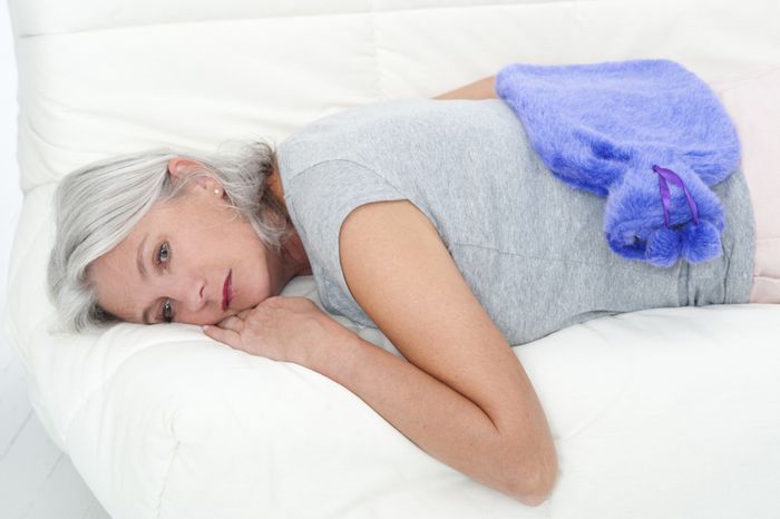 كمادات ساخنة لخشونة الظهر