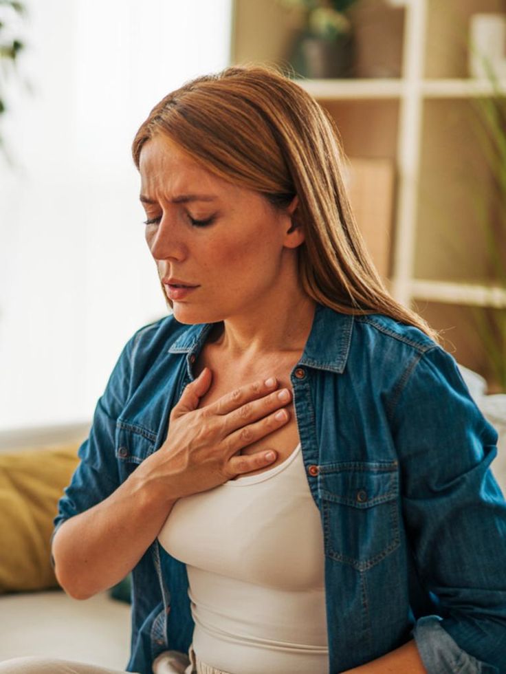 انتفاخ الثدي عند المرأة