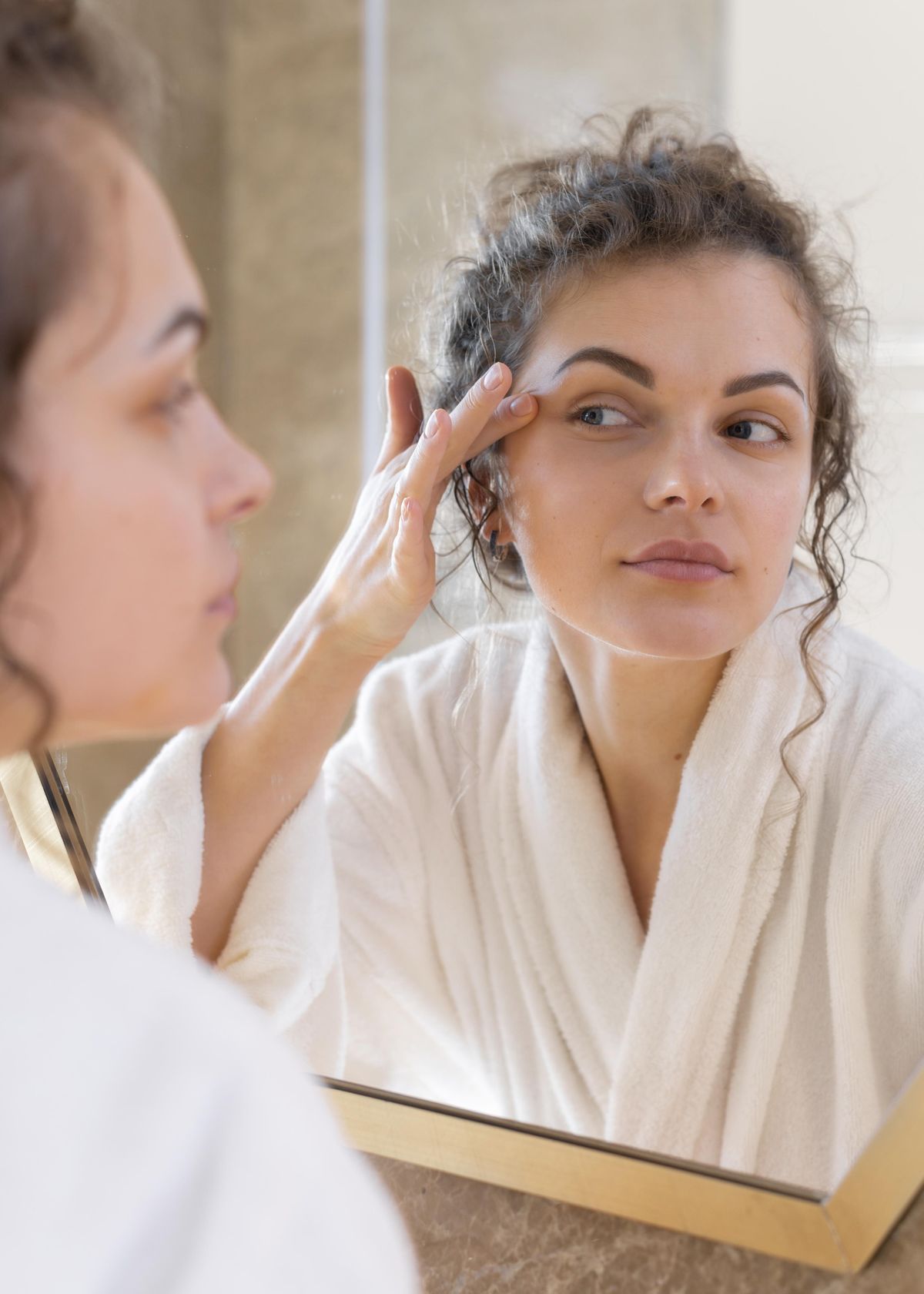 مشاكل البشرة تحت العين