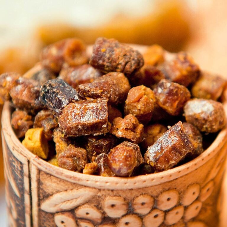 ما هي فوائد العكبر للبشرة؟