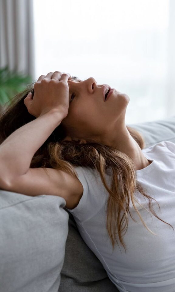 كيف يمكن علاج التشنج العصبي عند البالغين؟