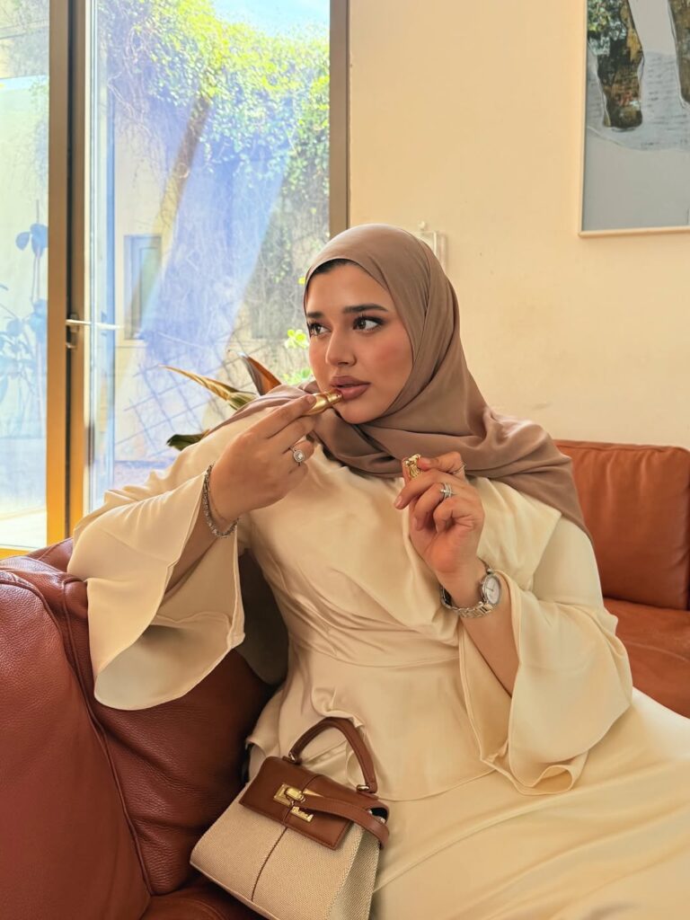 المؤثرة ليزا عبدالله تكشف أسرار روتينها الجمالي