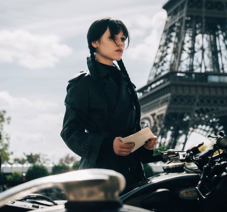 انتشار صورة من الموسم الثالث لمسلسل Wednesday