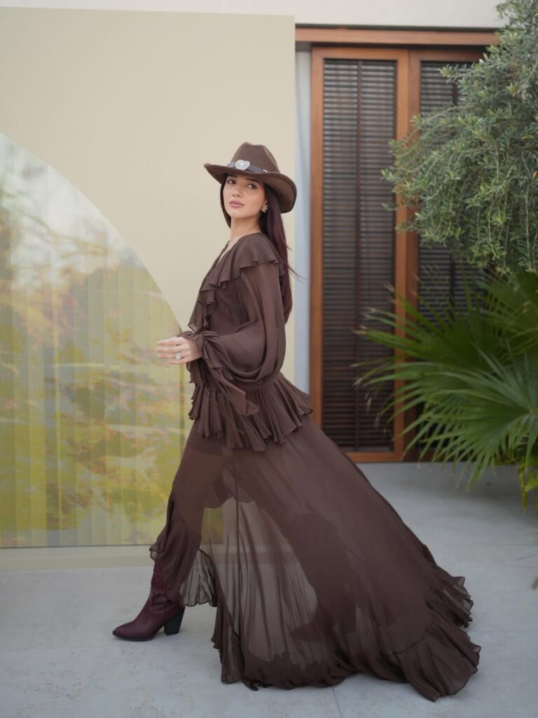 نارين بيوتي تشعل مواقع التواصل الإجتماعي بإحتفالها بعيد ميلاد زوجها