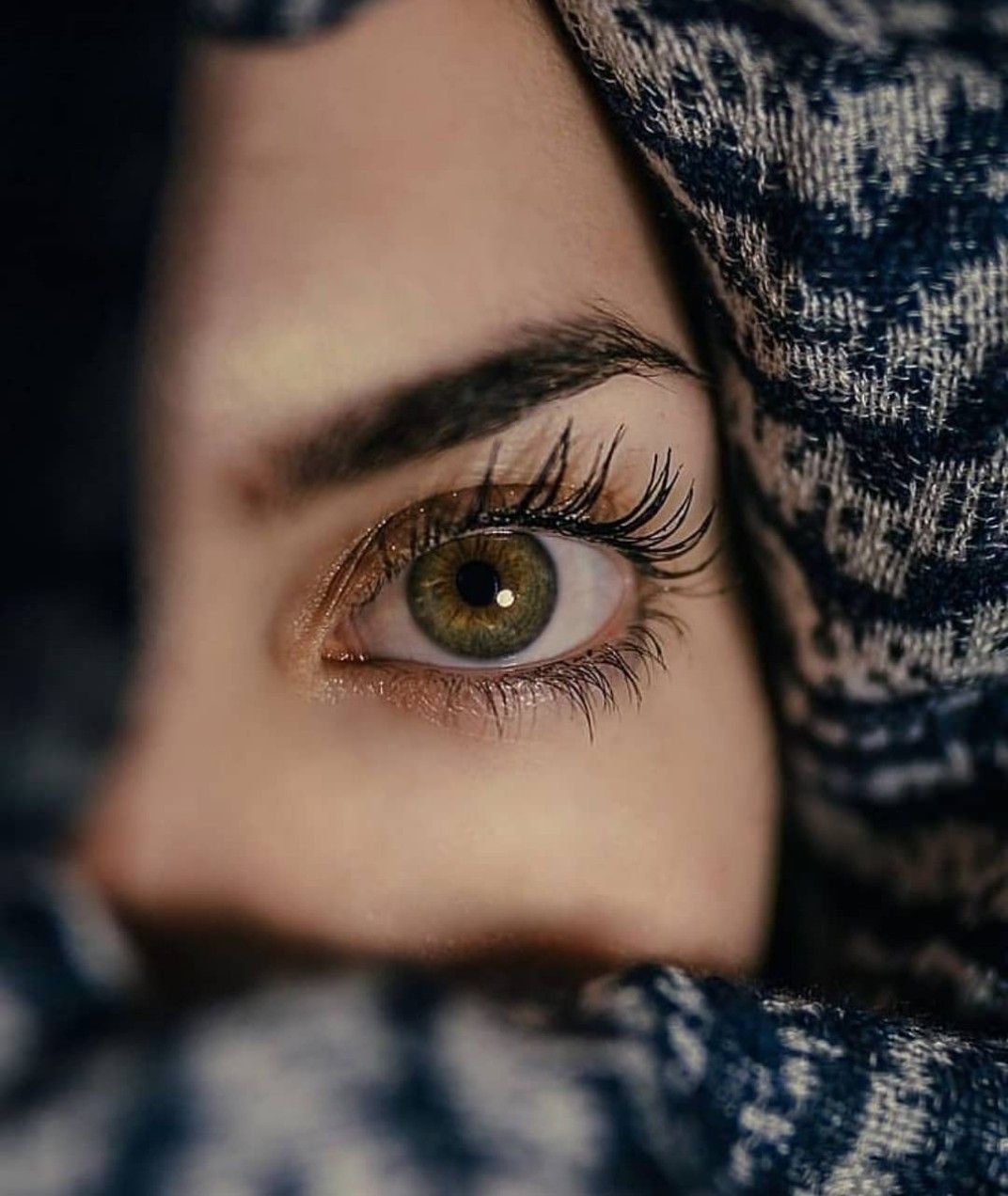 تعرفي على اشكال العيون وكيف تبرزين جمالها!