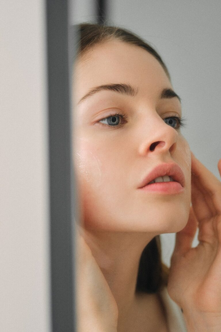 فوائد ترطيب الوجه: تأثير عميق على مظهر البشرة!