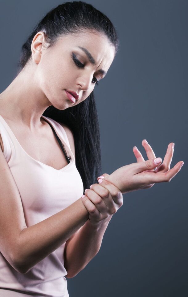 ما هي أعراض الروماتيزم عند النساء؟