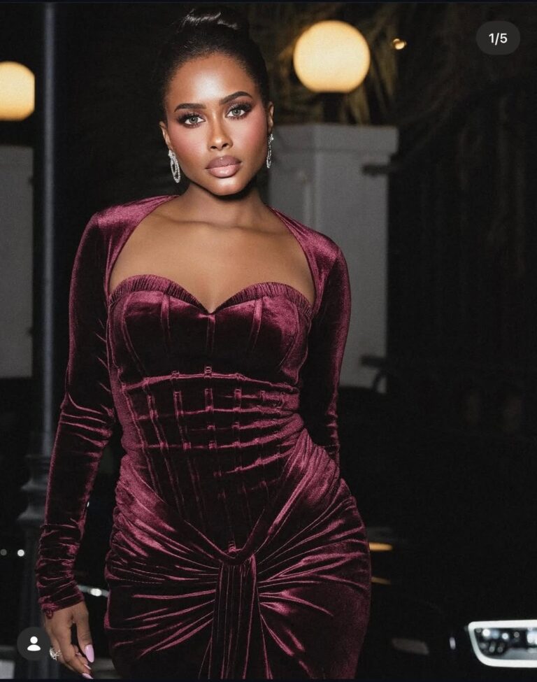 فتاة صغيرة تسرق قلب الفنانة داليا مبارك في The Voice Kids