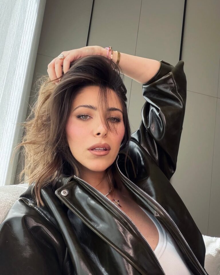 دانييلا رحمة تخطف الأنظار برشاقتها في أحدث ظهور بعد الولادة