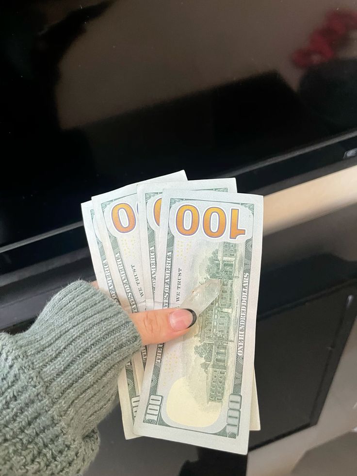 تفسير حلم فلوس ورق: رسائل مهمة عليك معرفتها!