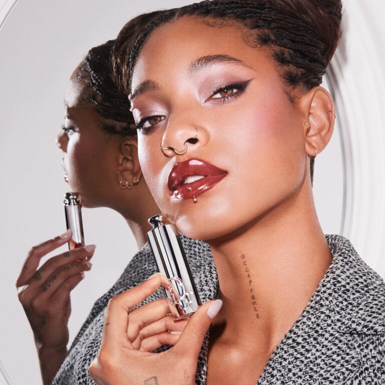 أحمر الشفاه Dior Addict Glass Lipstickيكمّل مكياجك هذا الموسم