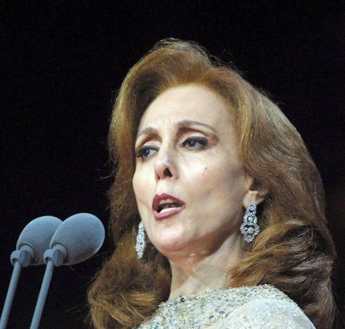 فيروز