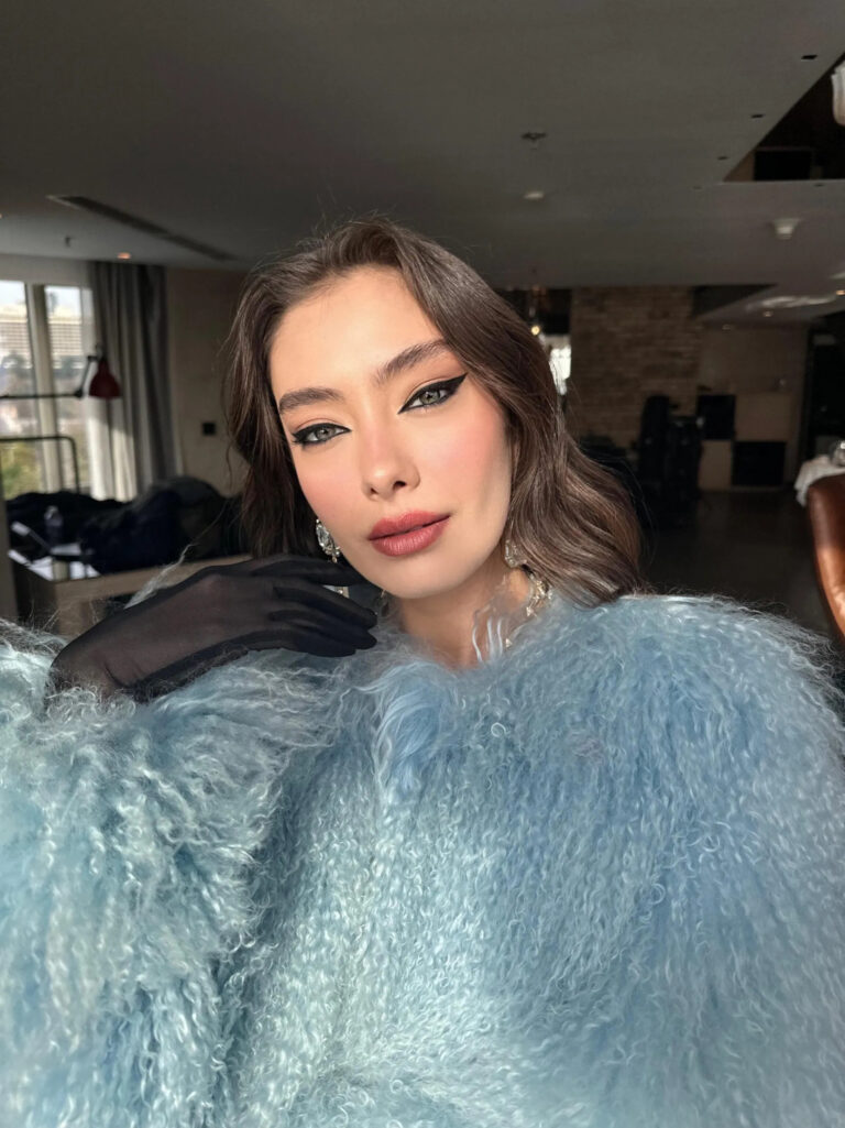 بطل شاب قد يشارك نسليهان أتاغول بطولة مسلسلها المقبل