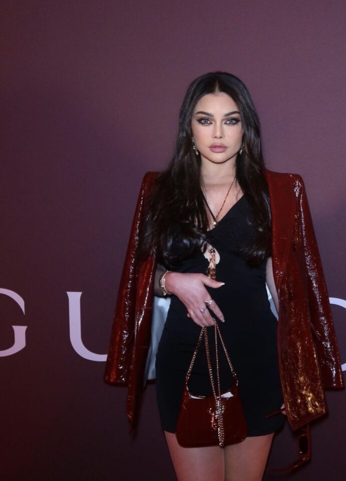 10 نجمات عربيات في بداياتهن قبل الشهرة: كيف بدأت رحلتهن نحو الأضواء؟