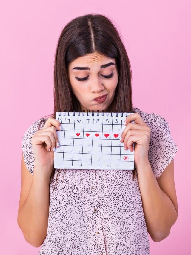 ما أسباب عدم انتظام الدورة الشهرية؟