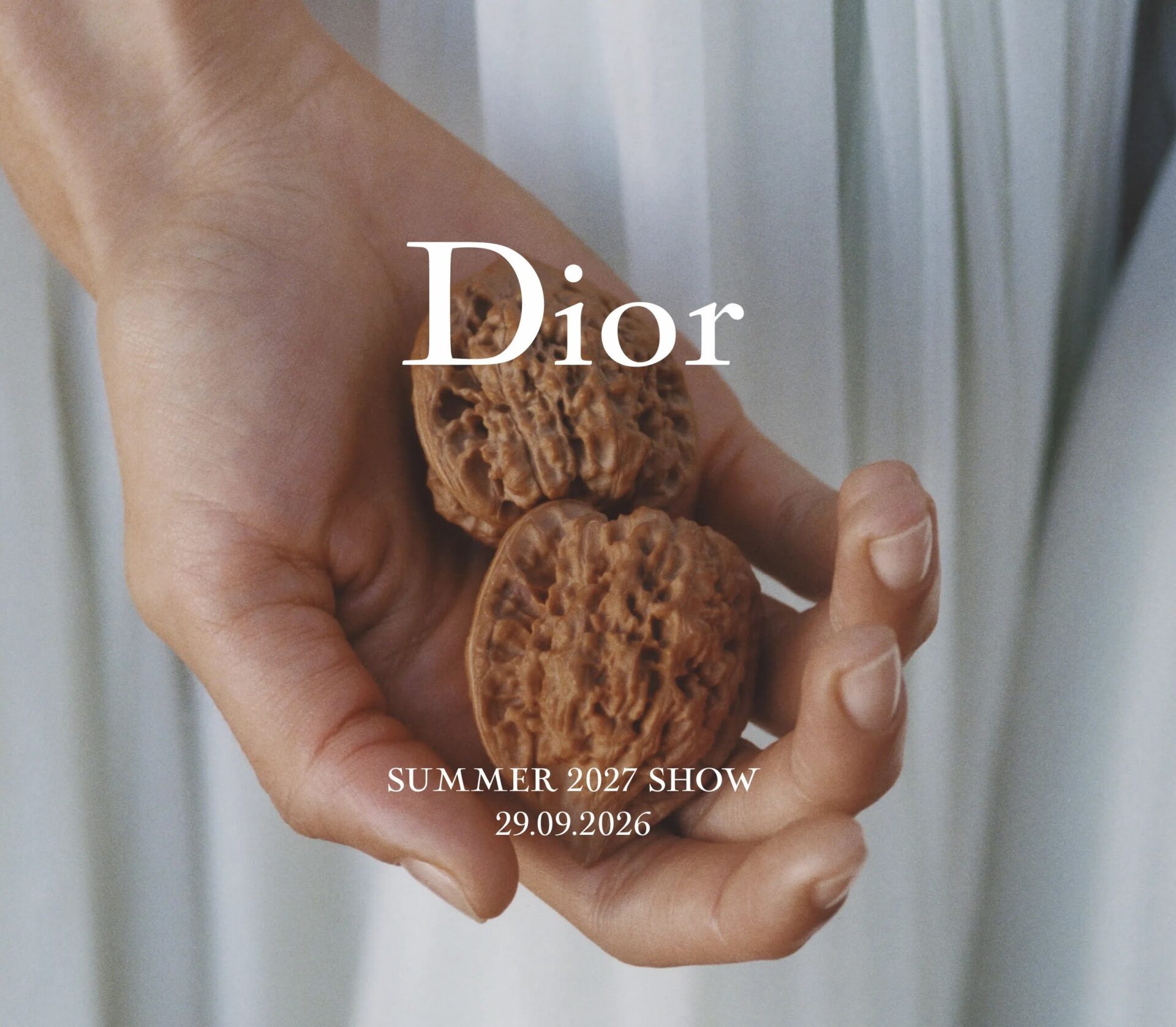 العلامة العريقة Dior تعرض أحدث تصاميمها مباشرةً من أسبوع الموضة في باريس